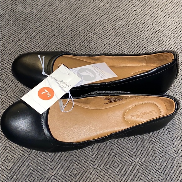 New Black ballet flats 7.5 NWT Universal Thread - Picture 3 of 7